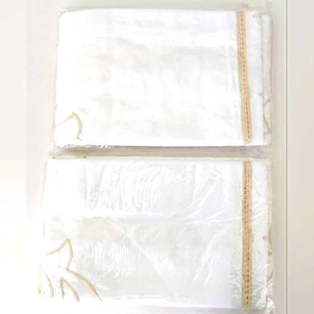 NOS Full/Queen Embroidered/Cutwork Duvet; FULL Bedskirt; STD Shams (2)
